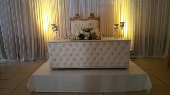 WHITE LEATHER TUFTED HEAD TABLE